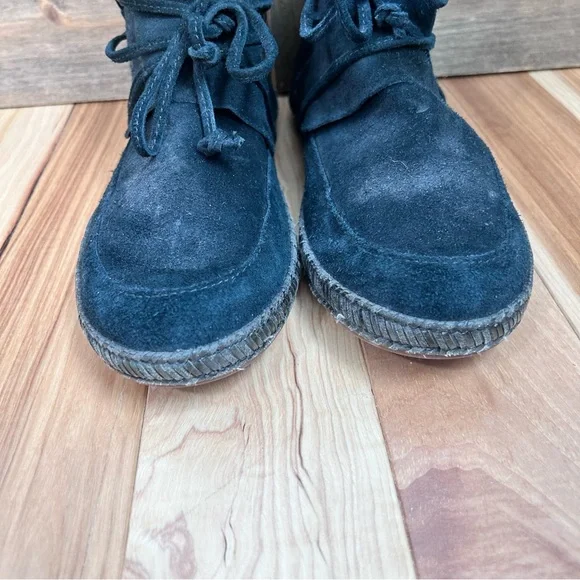 UGG Reid Moc Black Suede Booties Leather Details Sheepskin Wool Treadlite Sz 10 - Picture 2 of 14